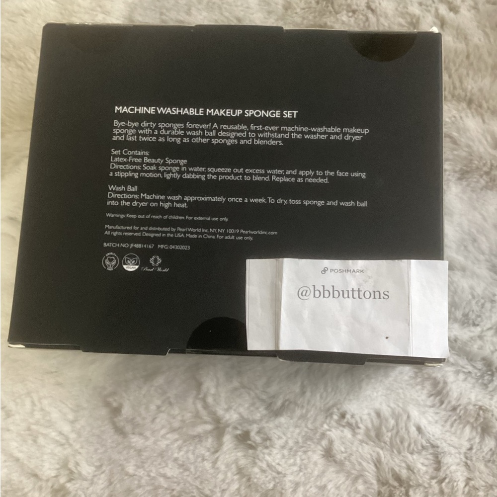 Uncommon Cosmetics 2 pc Machine Washable Makeup Sponge Set, NIB - Picture 3 of 3